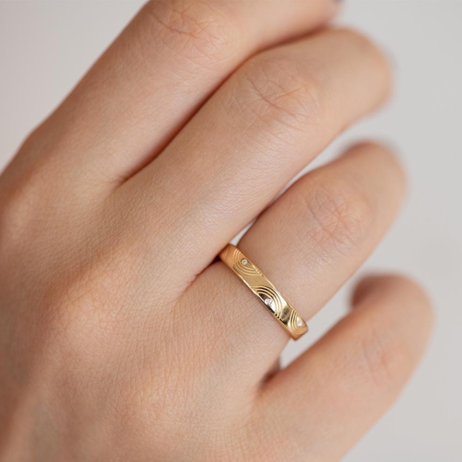 Rings Tomfoolery London | Wavy Wedding Band In 18Ct Yellow Gold