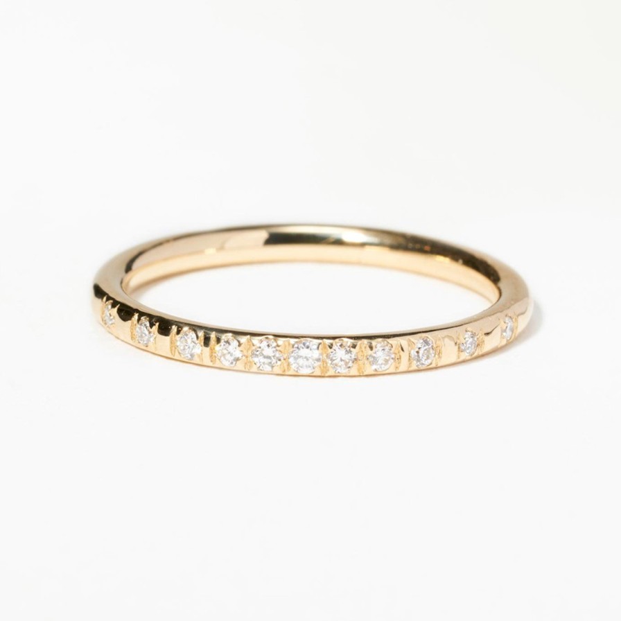 Rings Tomfoolery London | Medium Graduated Pave Band