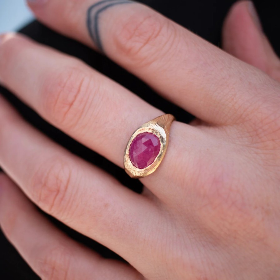 Rings Tomfoolery London | Ruby Brushed Signet Ring